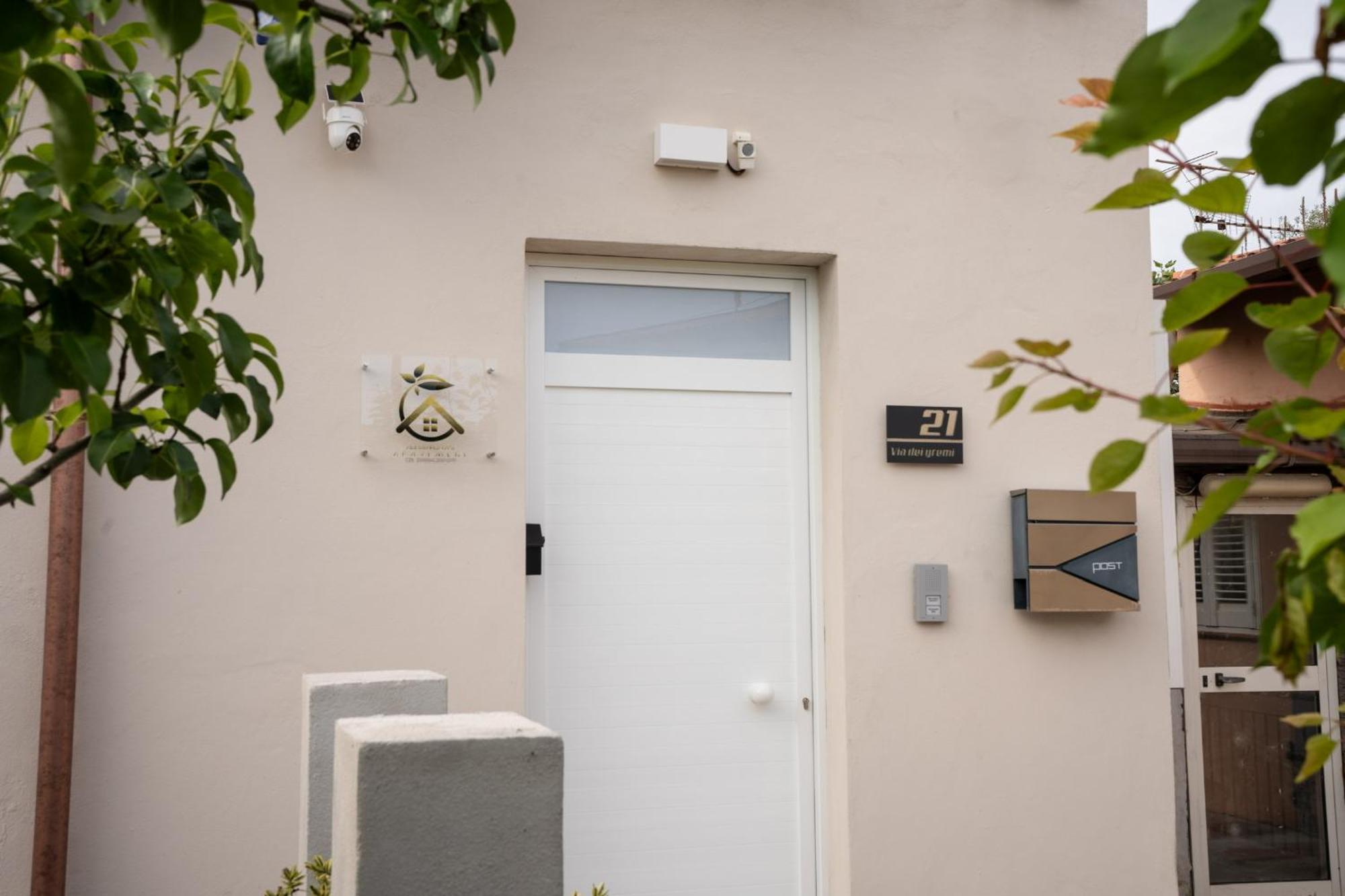 Alessandra'S Apartment Sassari Ngoại thất bức ảnh